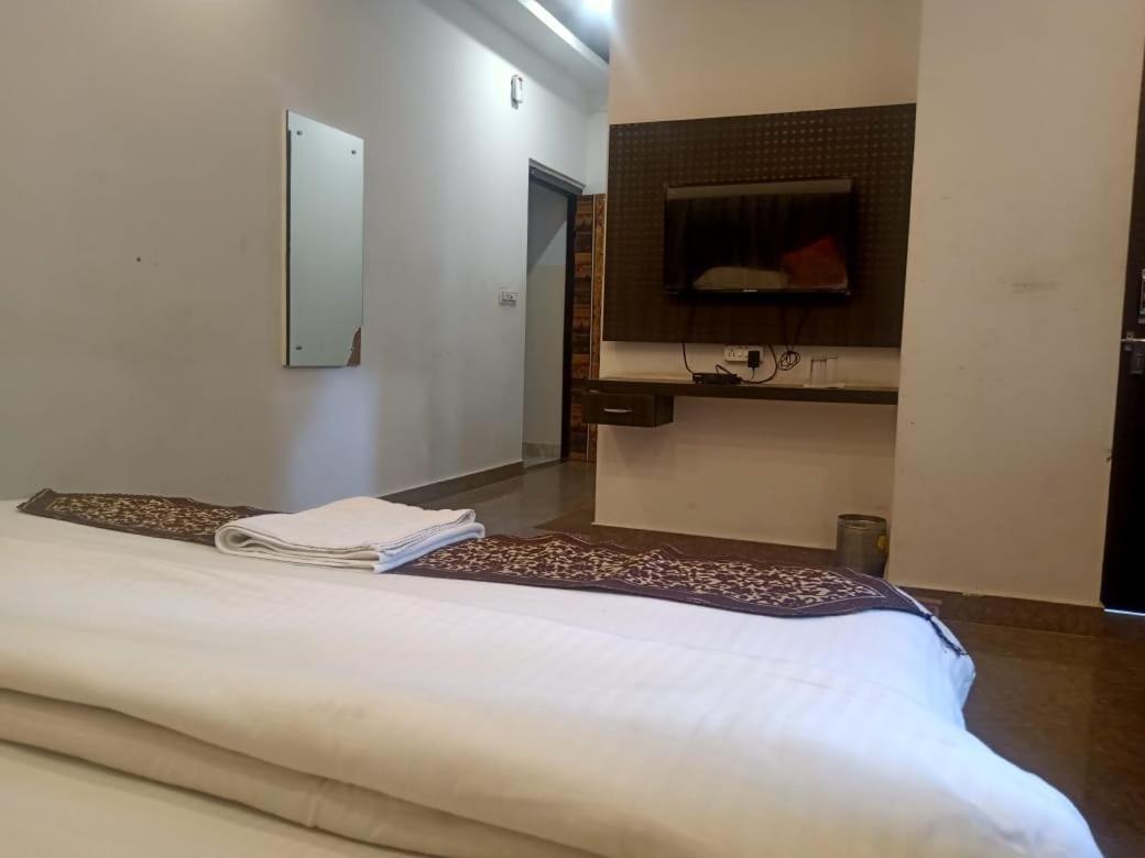 Hotel Rajshree Tanakpur Exterior foto